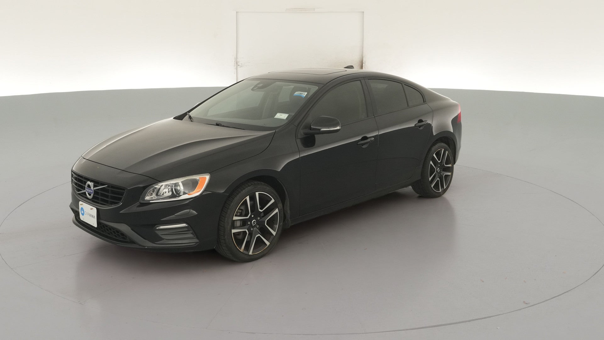 2018 Volvo S60 vehicle photo