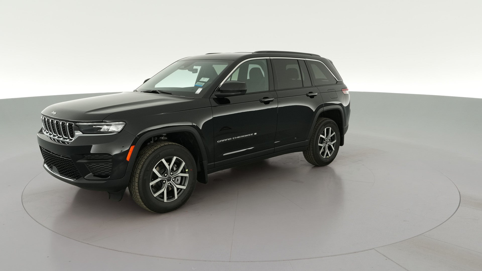 2027 Jeep Grand Cherokee vehicle photo