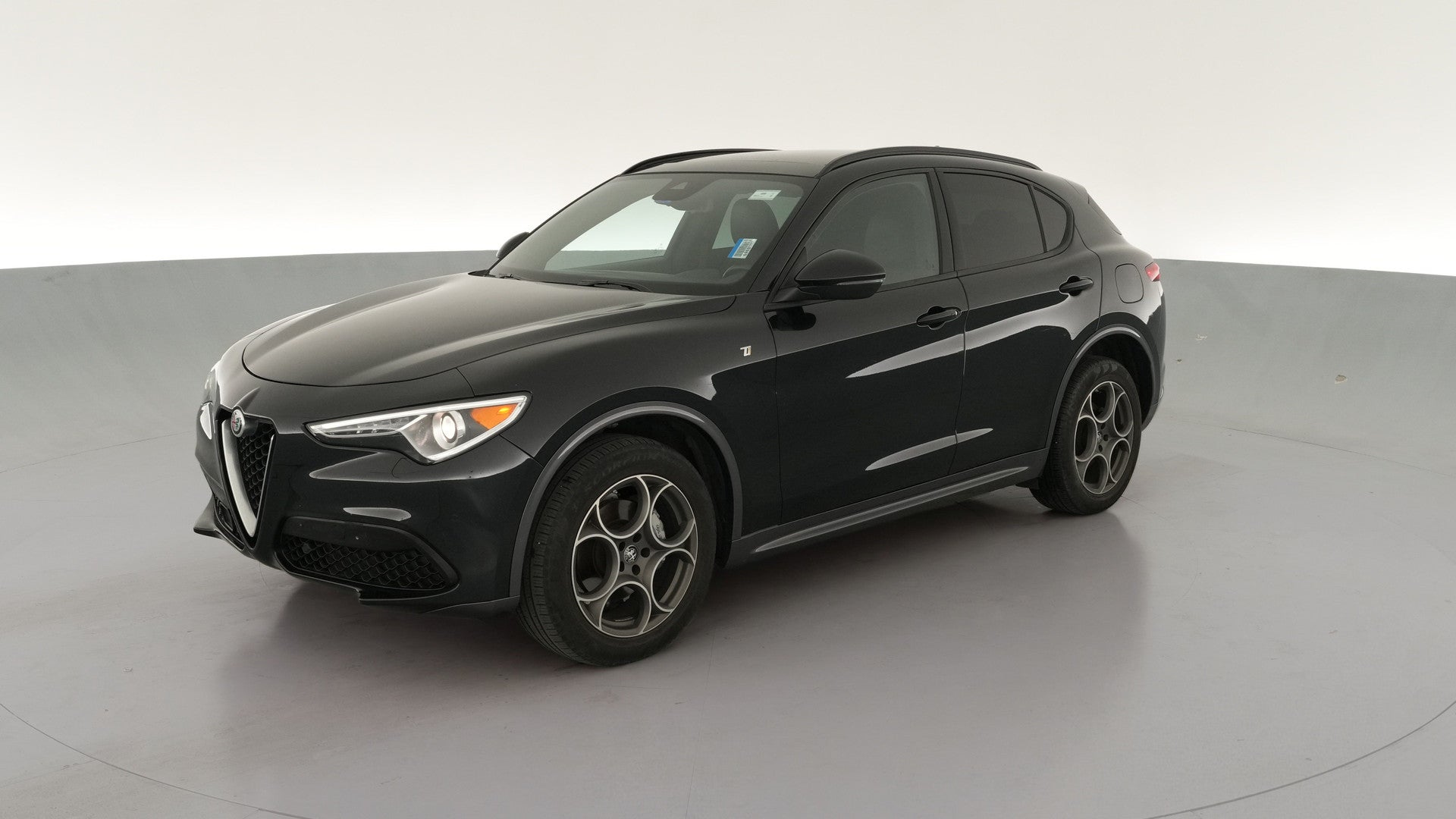 2022 Alfa Romeo Stelvio vehicle photo