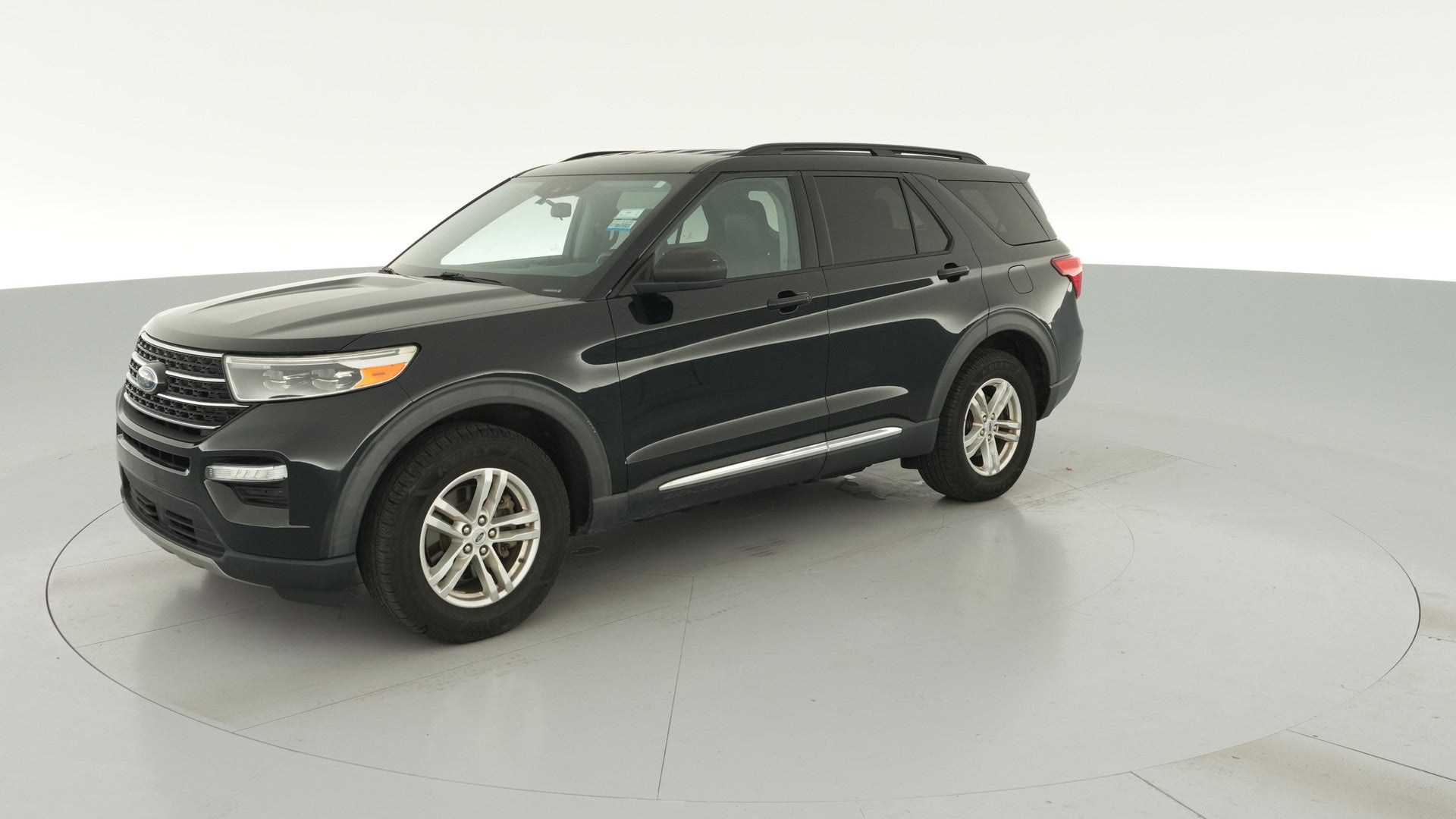 2020 Ford Explorer vehicle photo