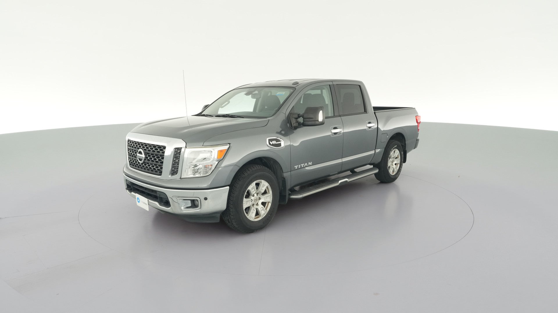 2017 Nissan Titan Crew Cab vehicle photo