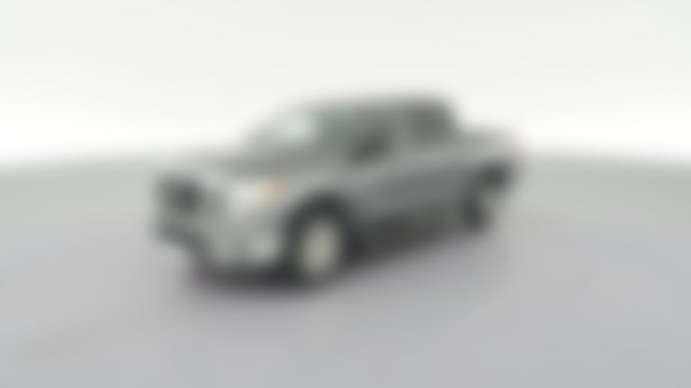 2017 Nissan Titan Crew Cab vehicle photo