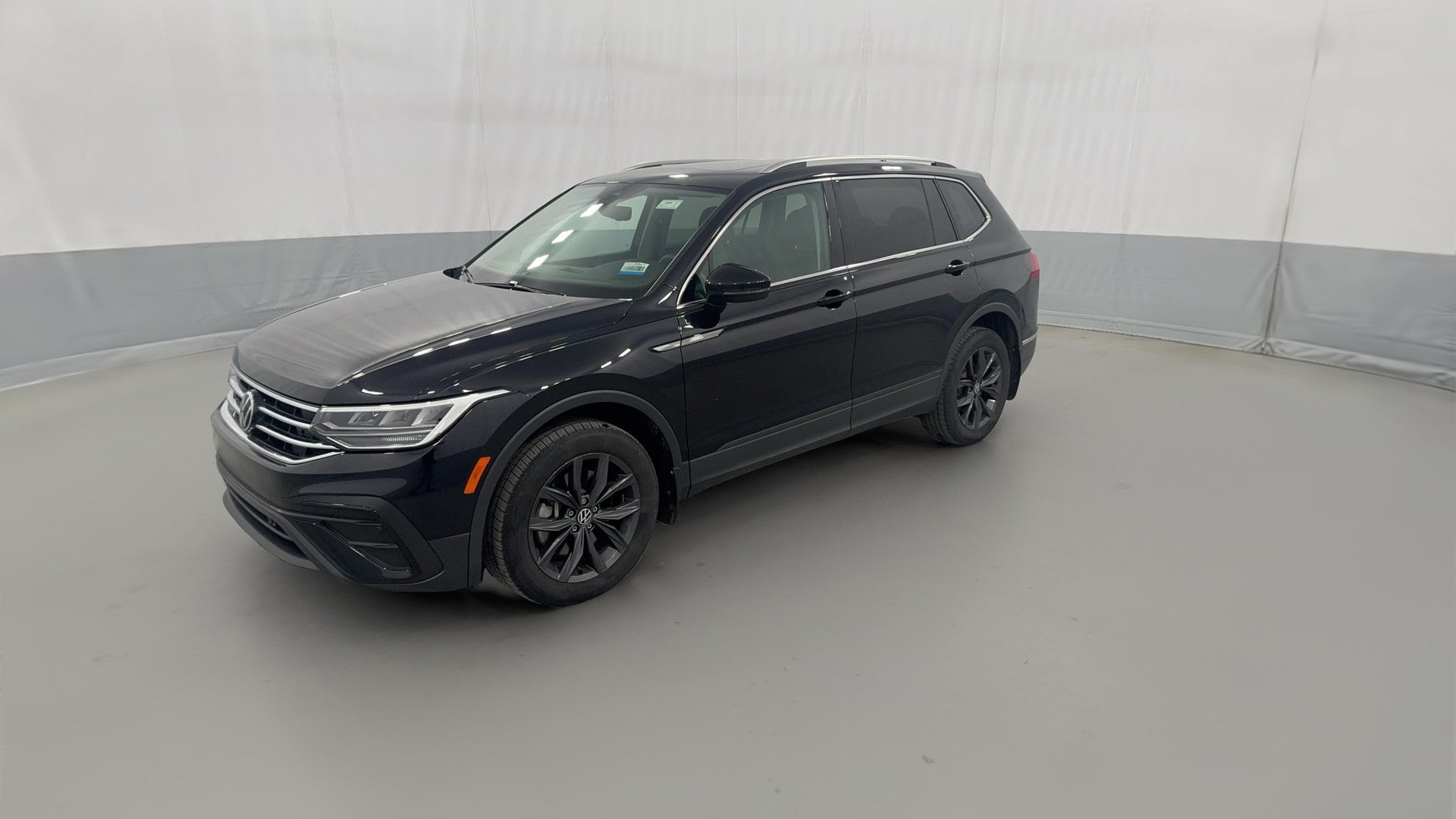 2022 Volkswagen Tiguan vehicle photo