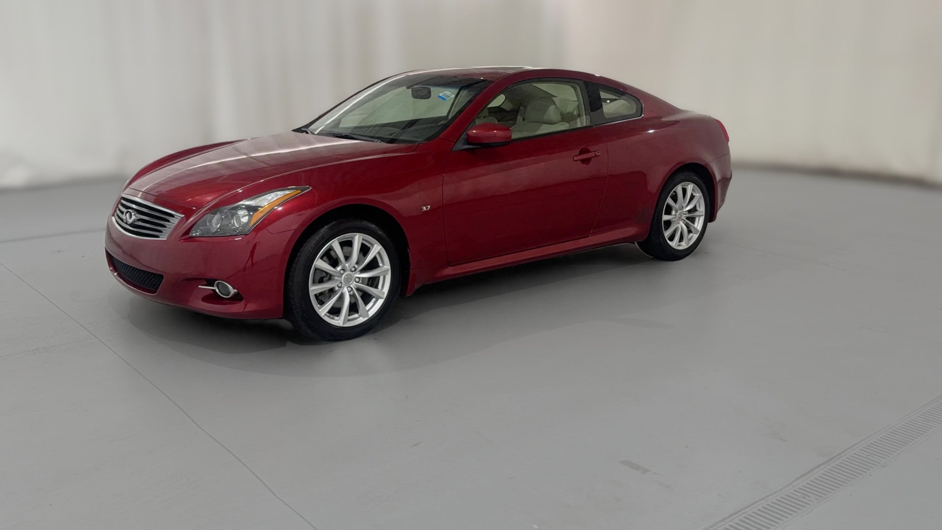 2015 INFINITI Q60 vehicle photo