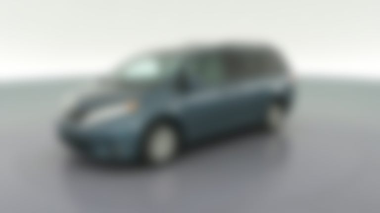 2017 Toyota Sienna vehicle photo