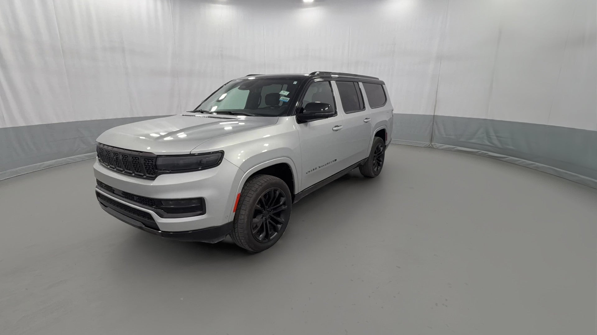 2024 Jeep Grand Wagoneer L vehicle photo