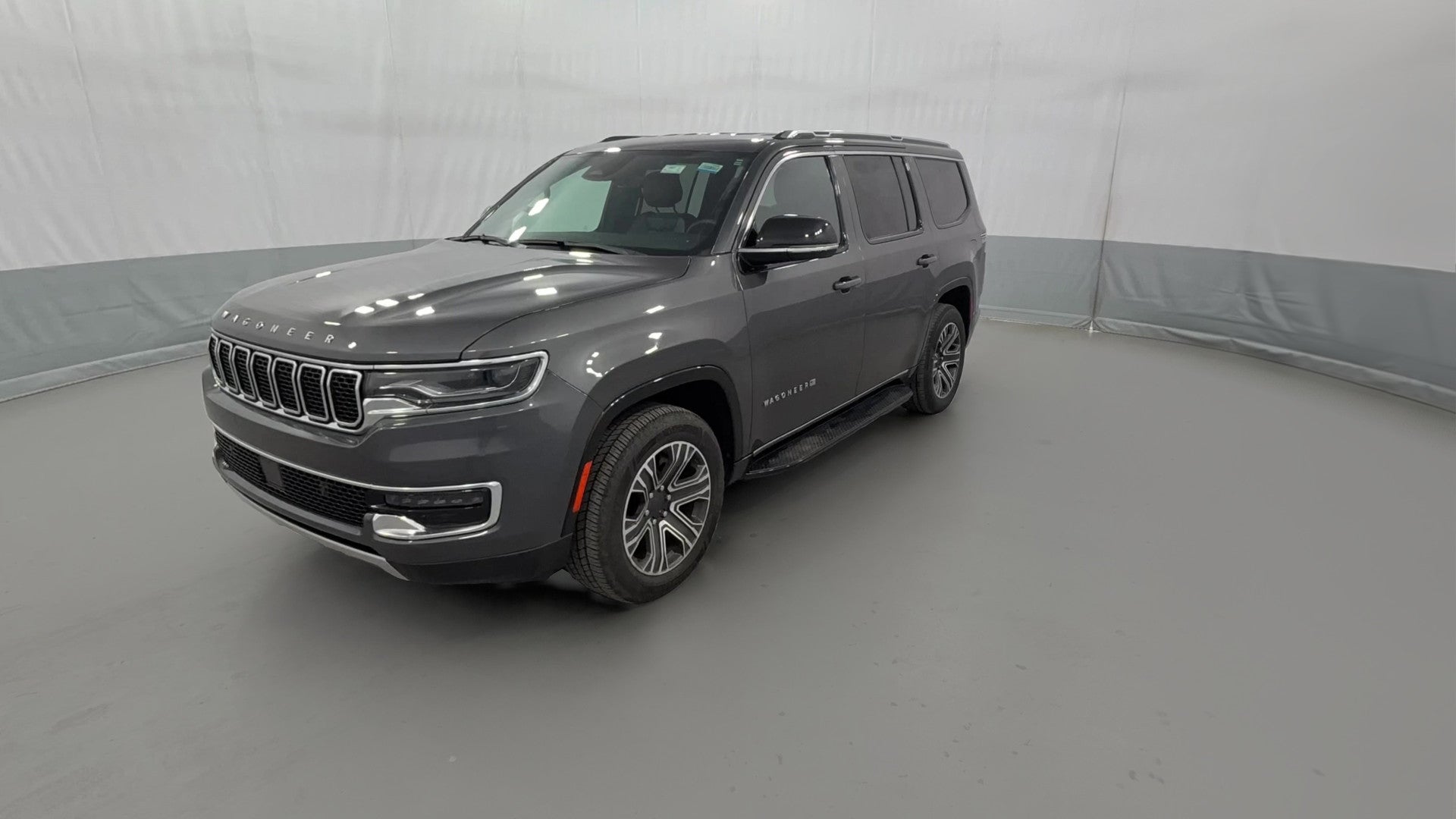 2024 Jeep Wagoneer vehicle photo