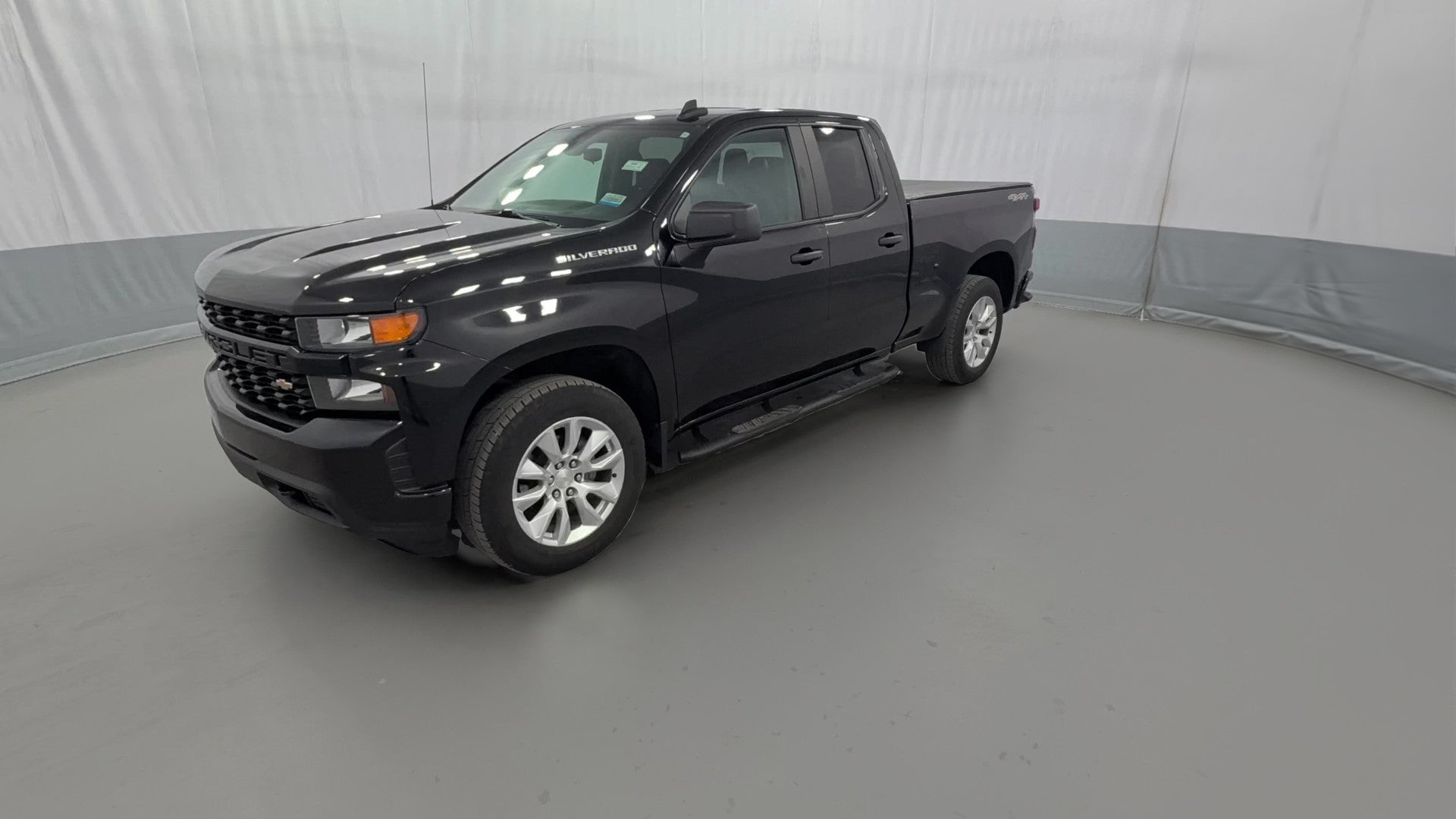 2022 Chevrolet Silverado 1500 Limited Double Cab vehicle photo