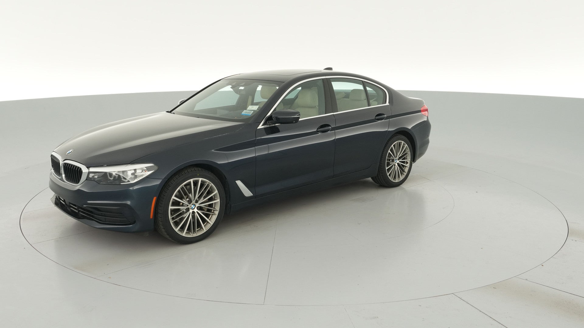 2019 BMW 5 Series vehicle photo