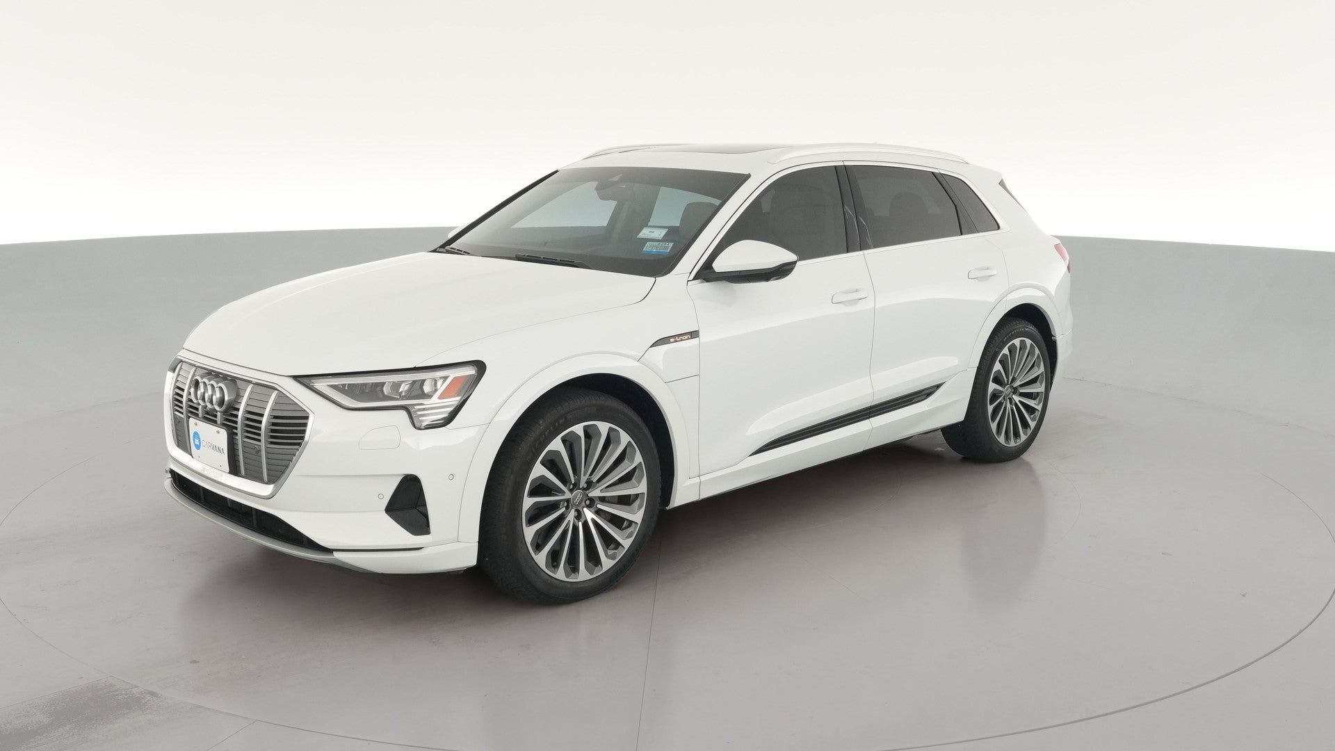 2019 Audi e-tron vehicle photo