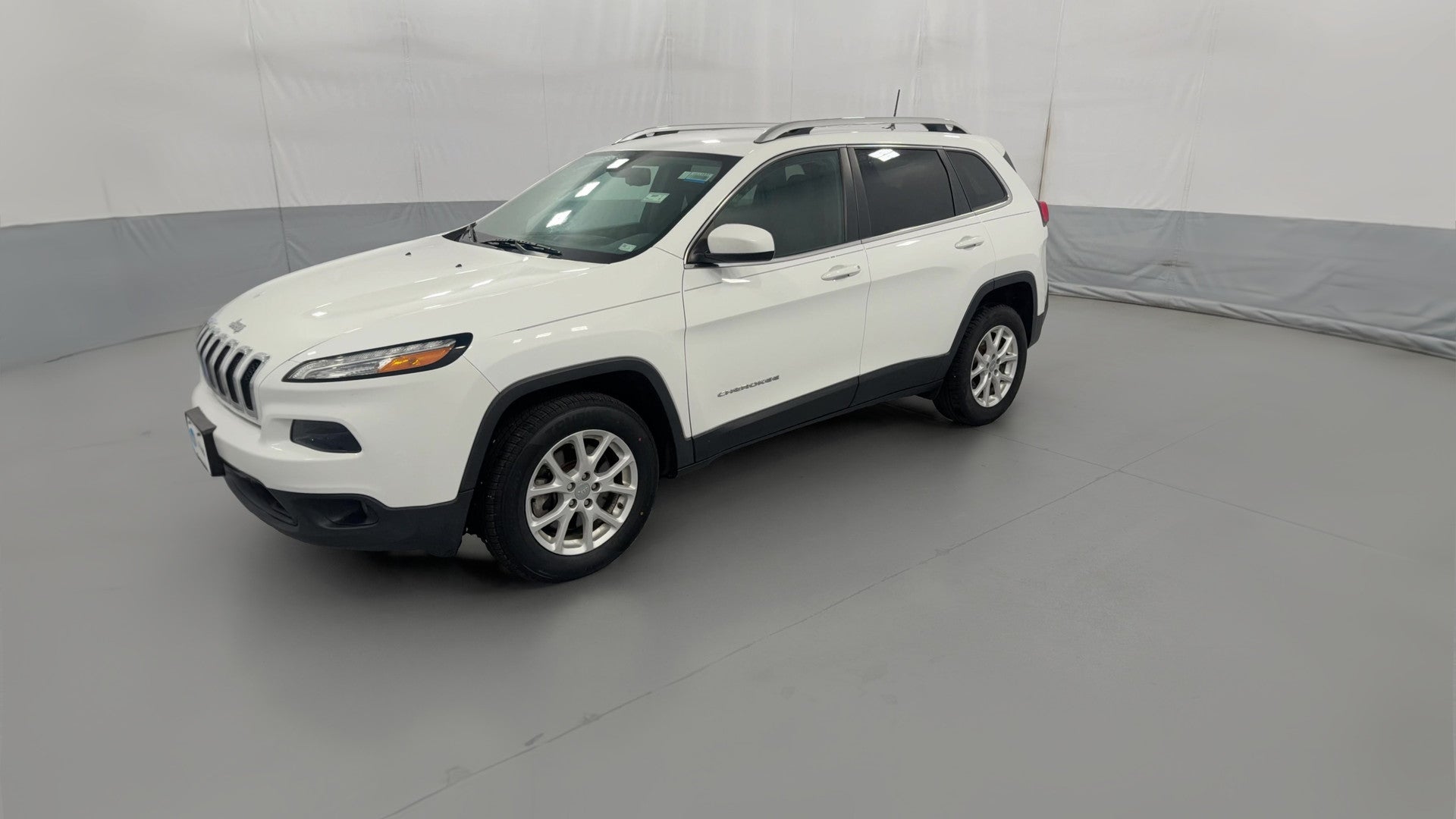 2018 Jeep Cherokee vehicle photo