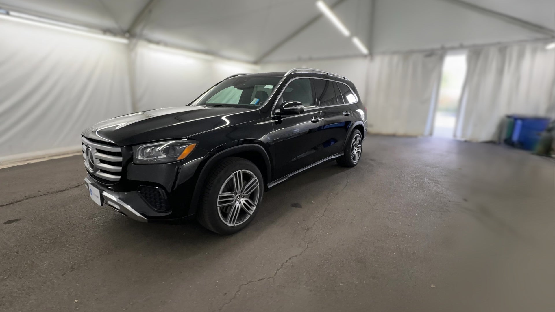 2024 Mercedes-Benz GLS vehicle photo