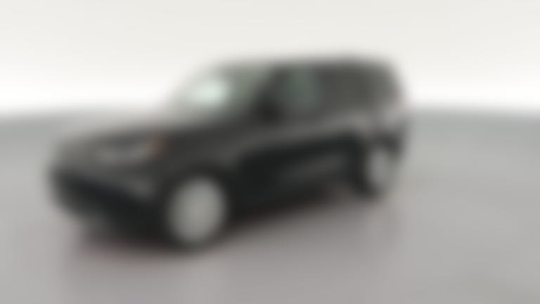 2024 Land Rover Discovery vehicle photo