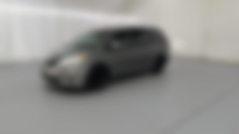 2014 Toyota Sienna vehicle photo