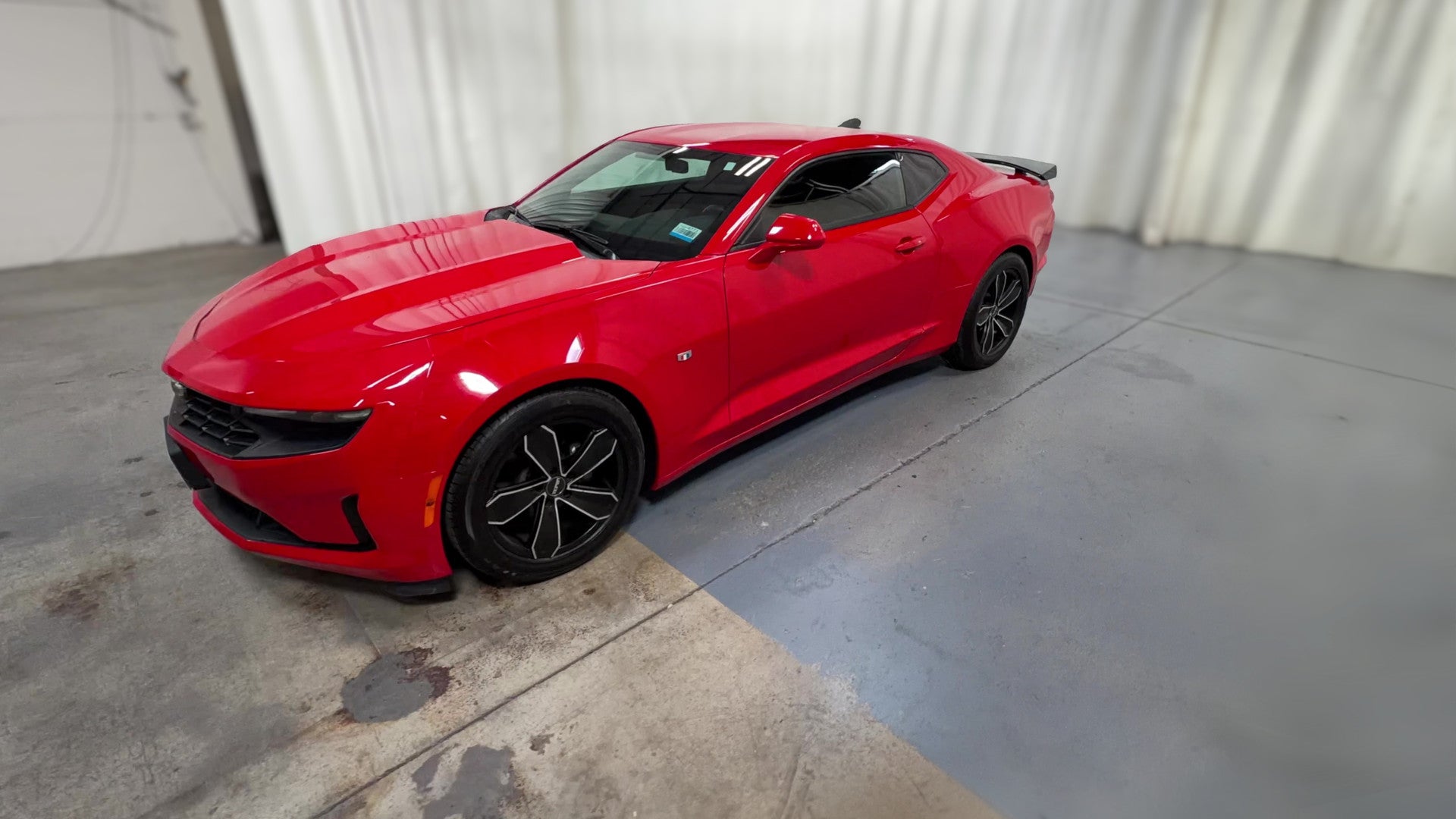 2019 Chevrolet Camaro vehicle photo