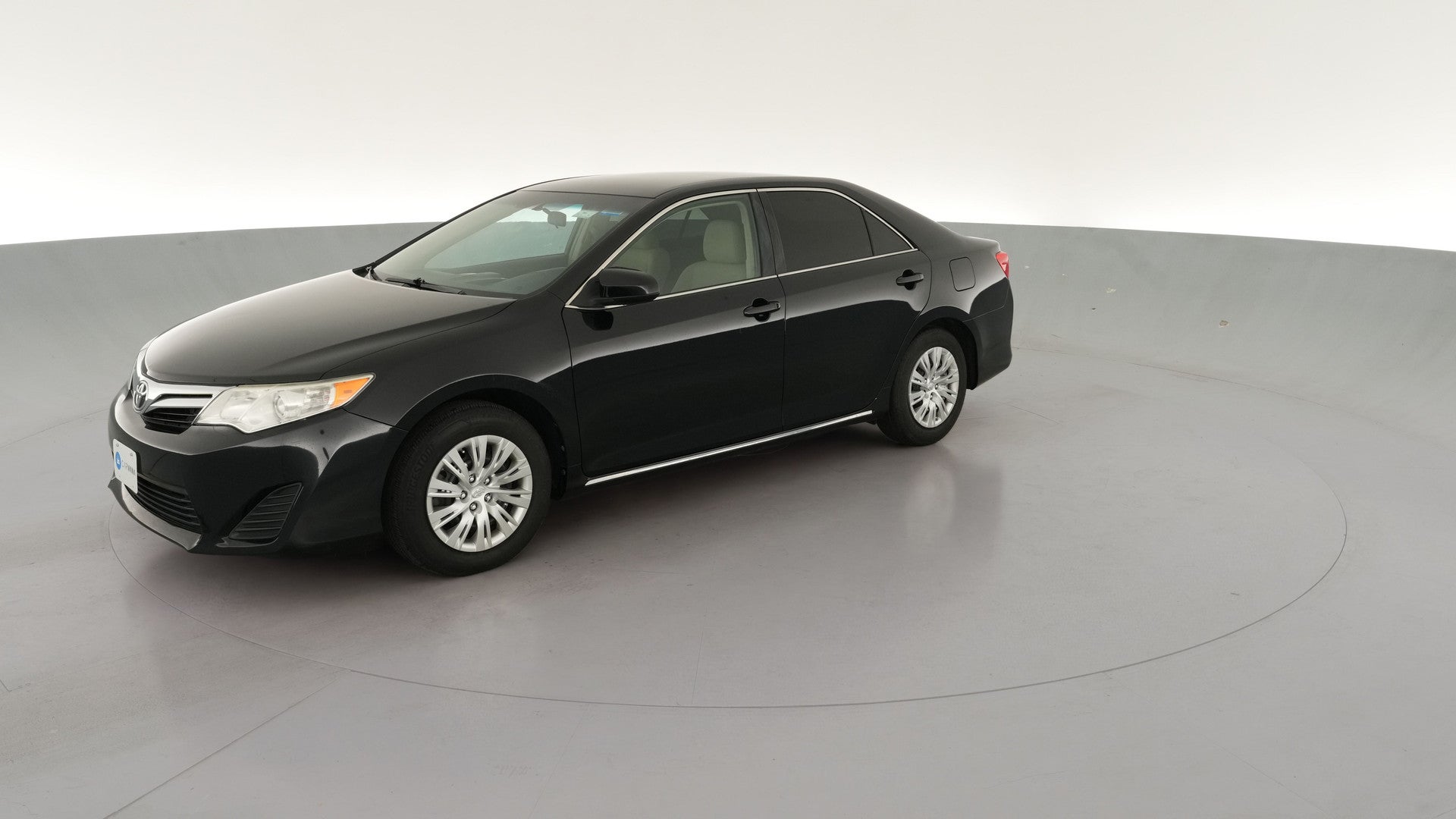2014 Toyota Camry vehicle photo