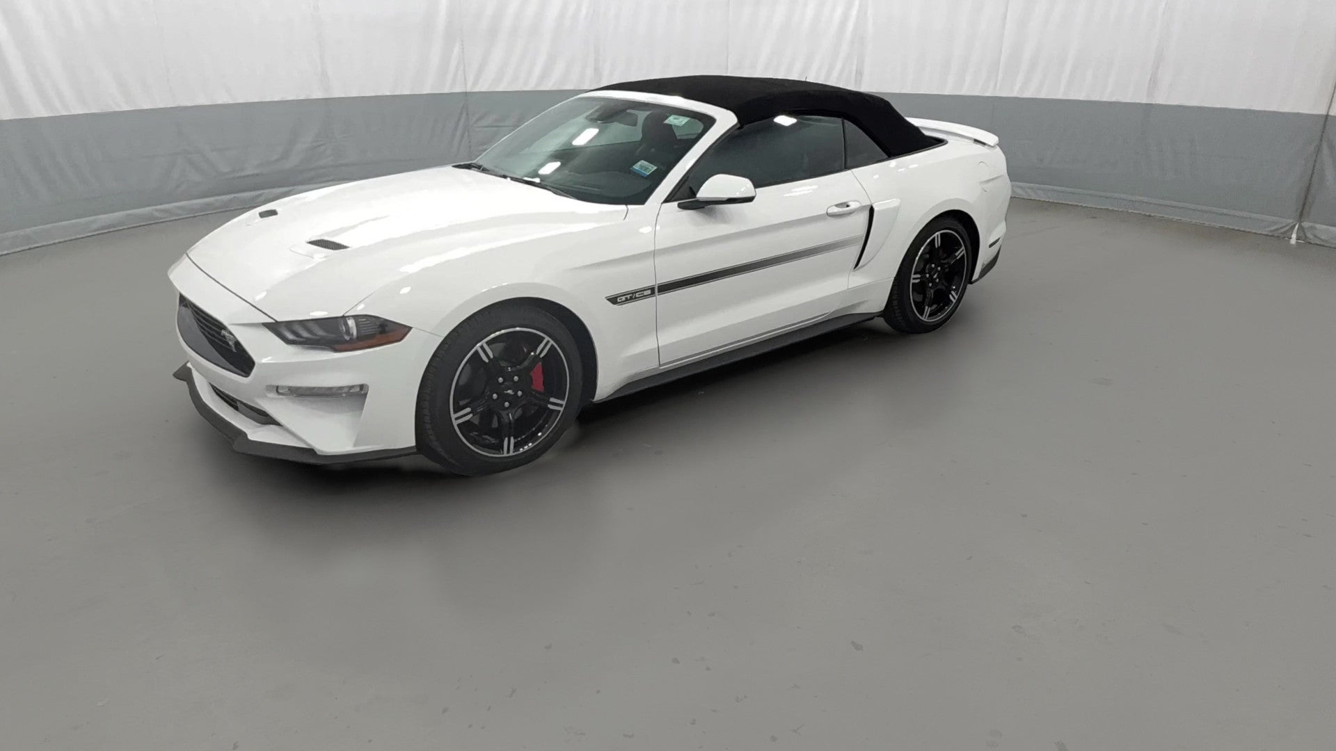 2020 Ford Mustang vehicle photo