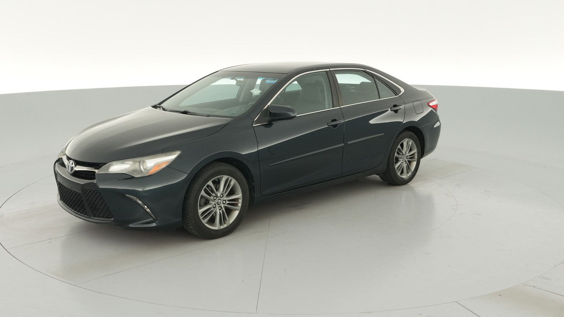 2015 Toyota Camry vehicle photo