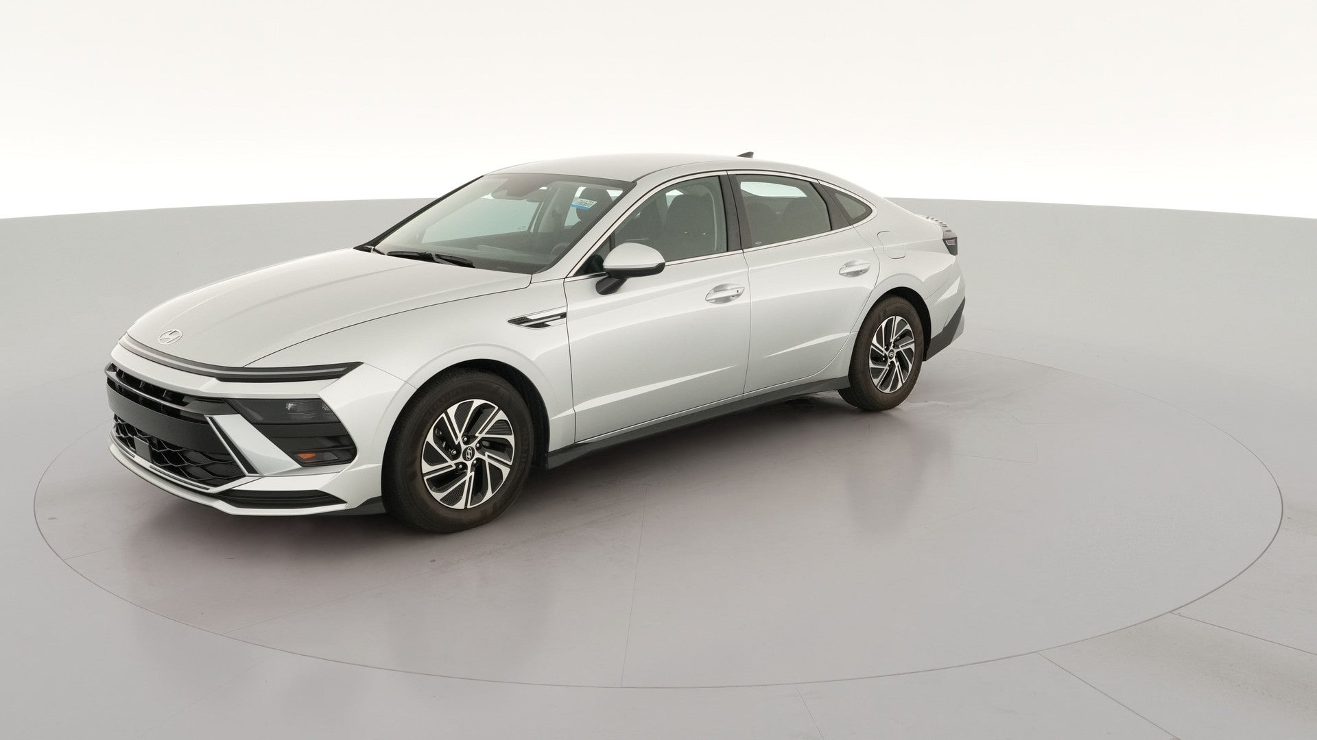 2026 Hyundai Sonata Hybrid vehicle photo