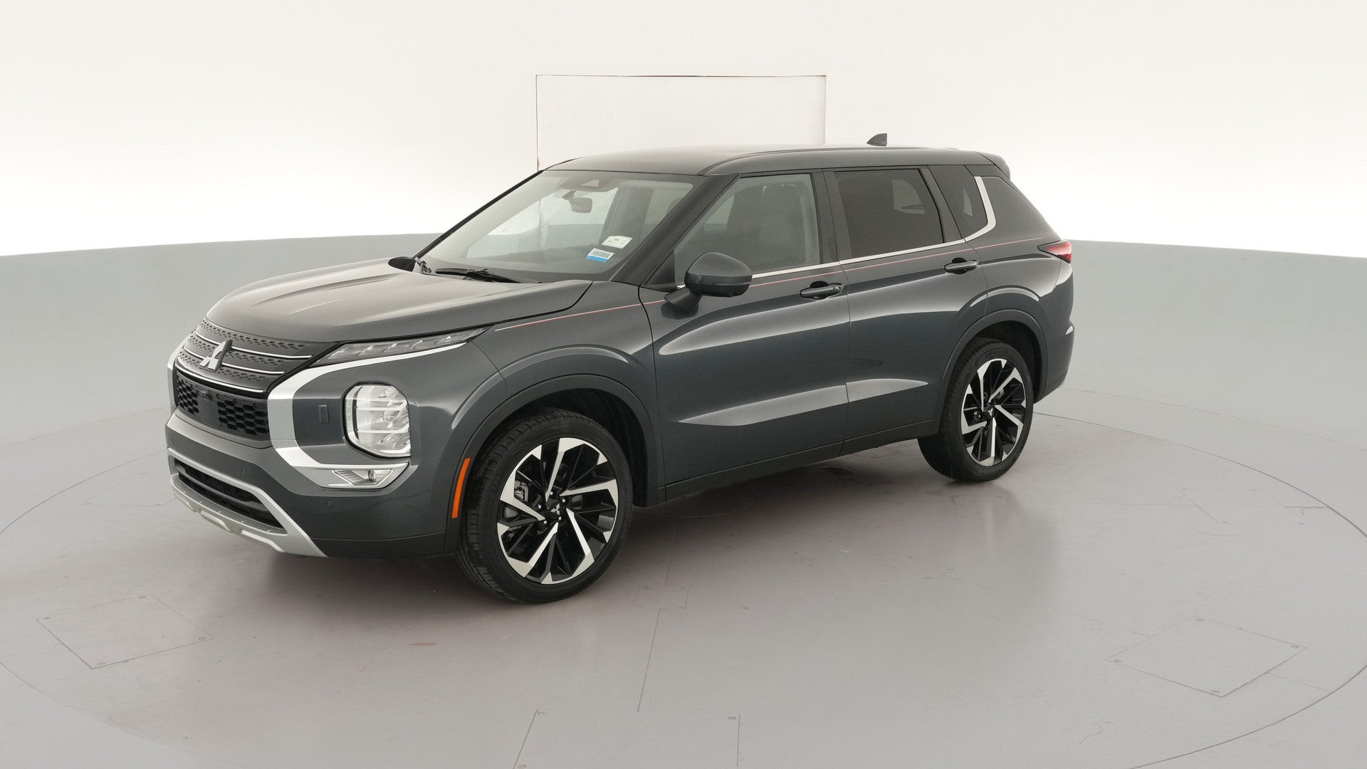 2024 Mitsubishi Outlander vehicle photo