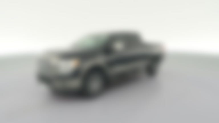 2017 Nissan TITAN XD Crew Cab vehicle photo