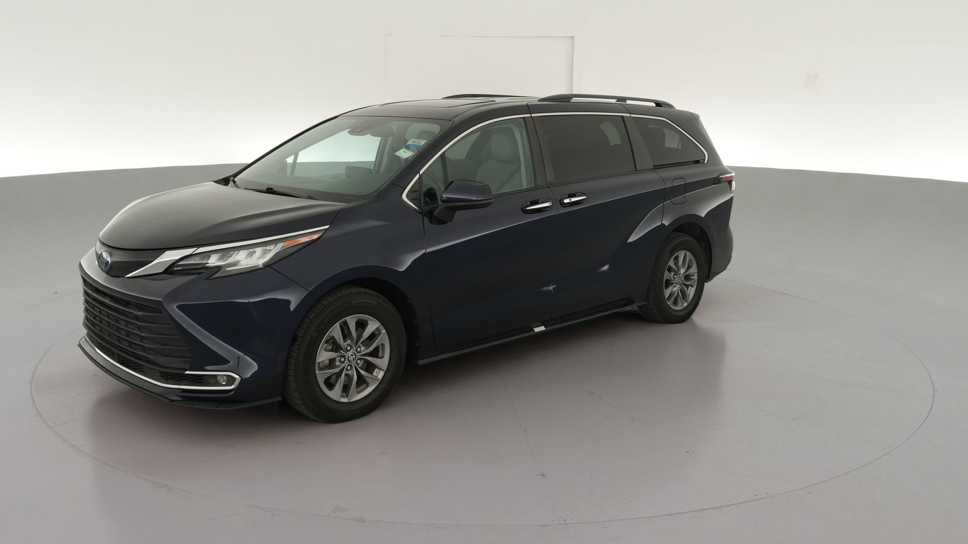 2023 Toyota Sienna vehicle photo