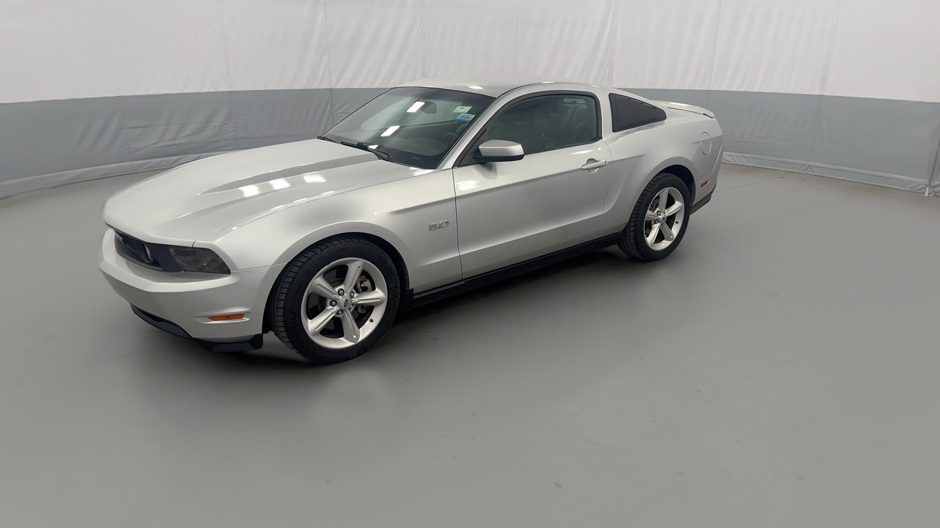 2011 Ford Mustang vehicle photo