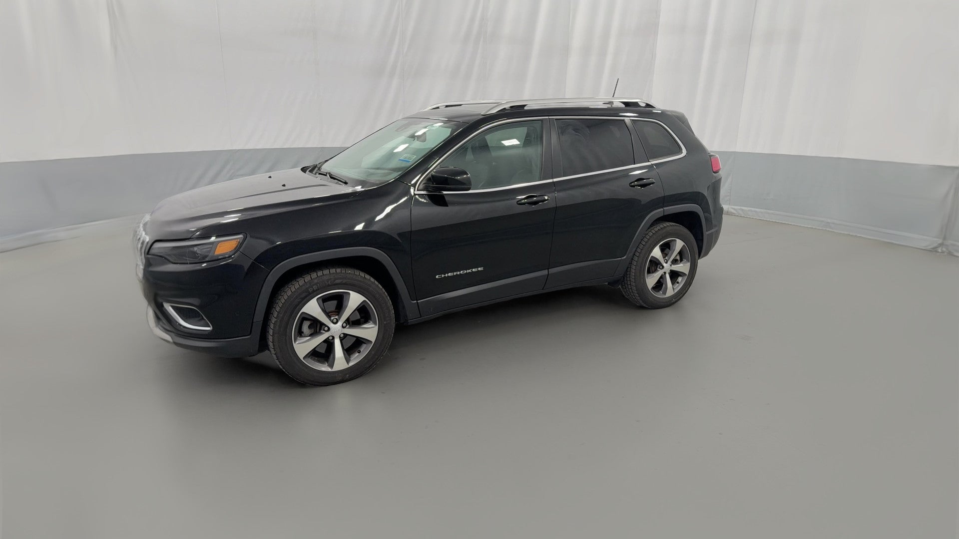 2021 Jeep Cherokee vehicle photo