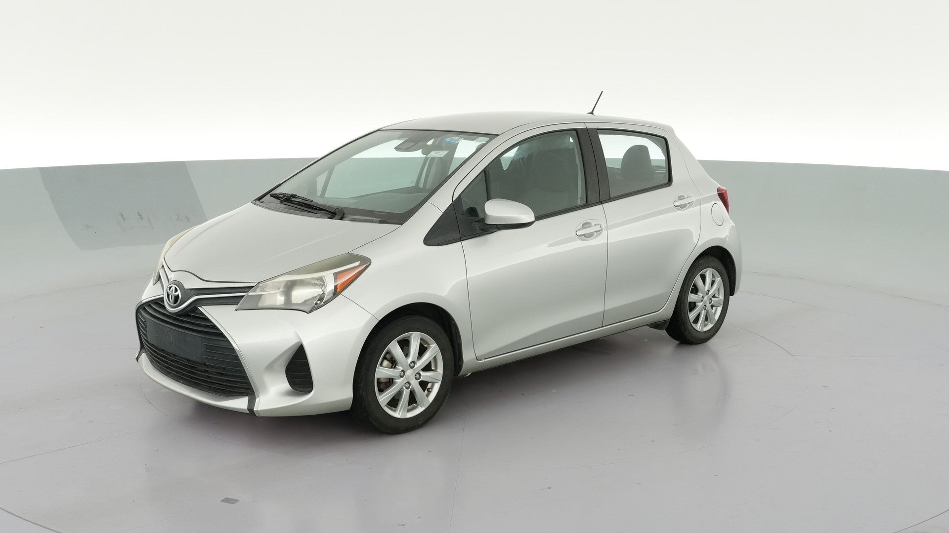 2017 Toyota Yaris vehicle photo