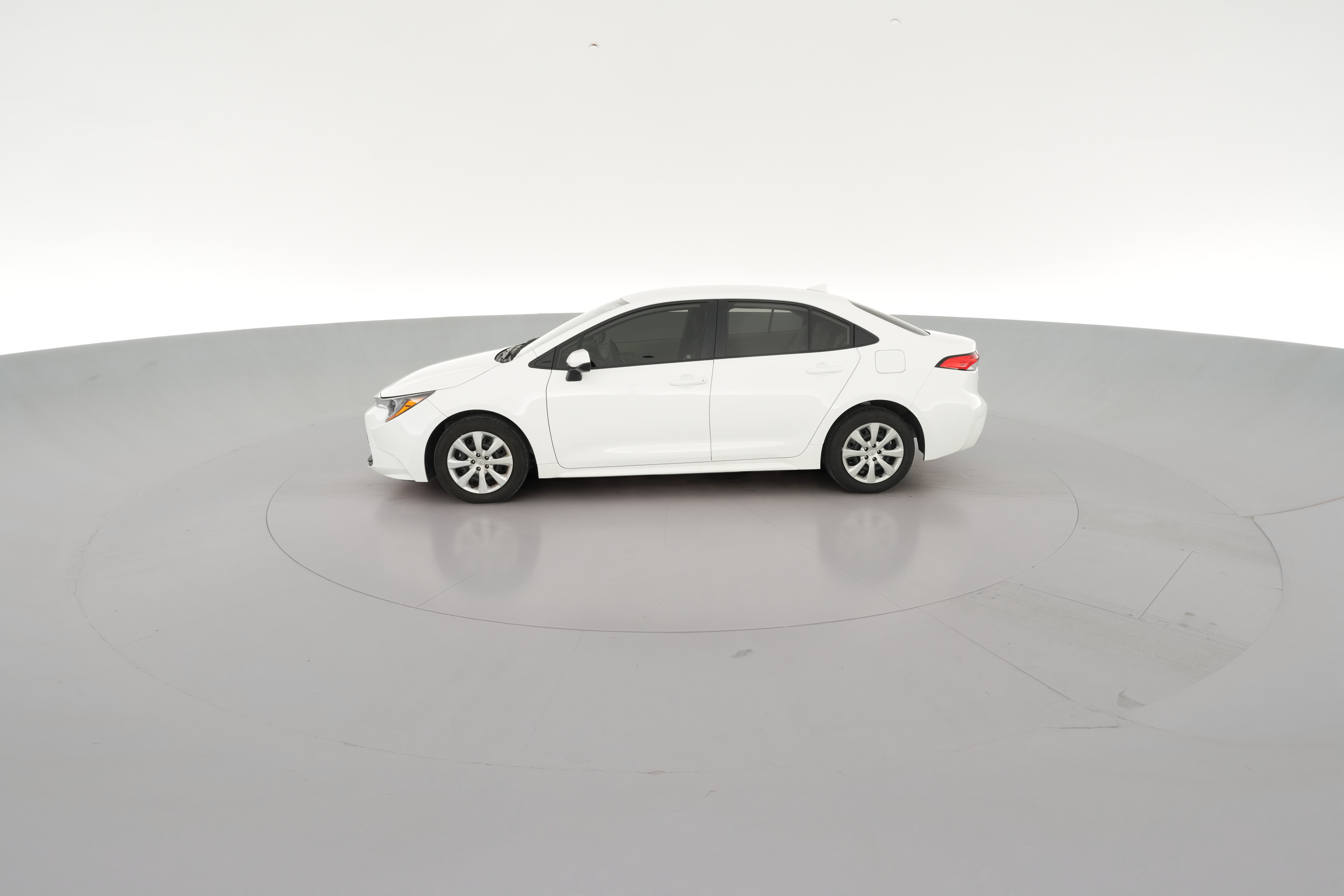 2025 Toyota Corolla LE - Photo 24