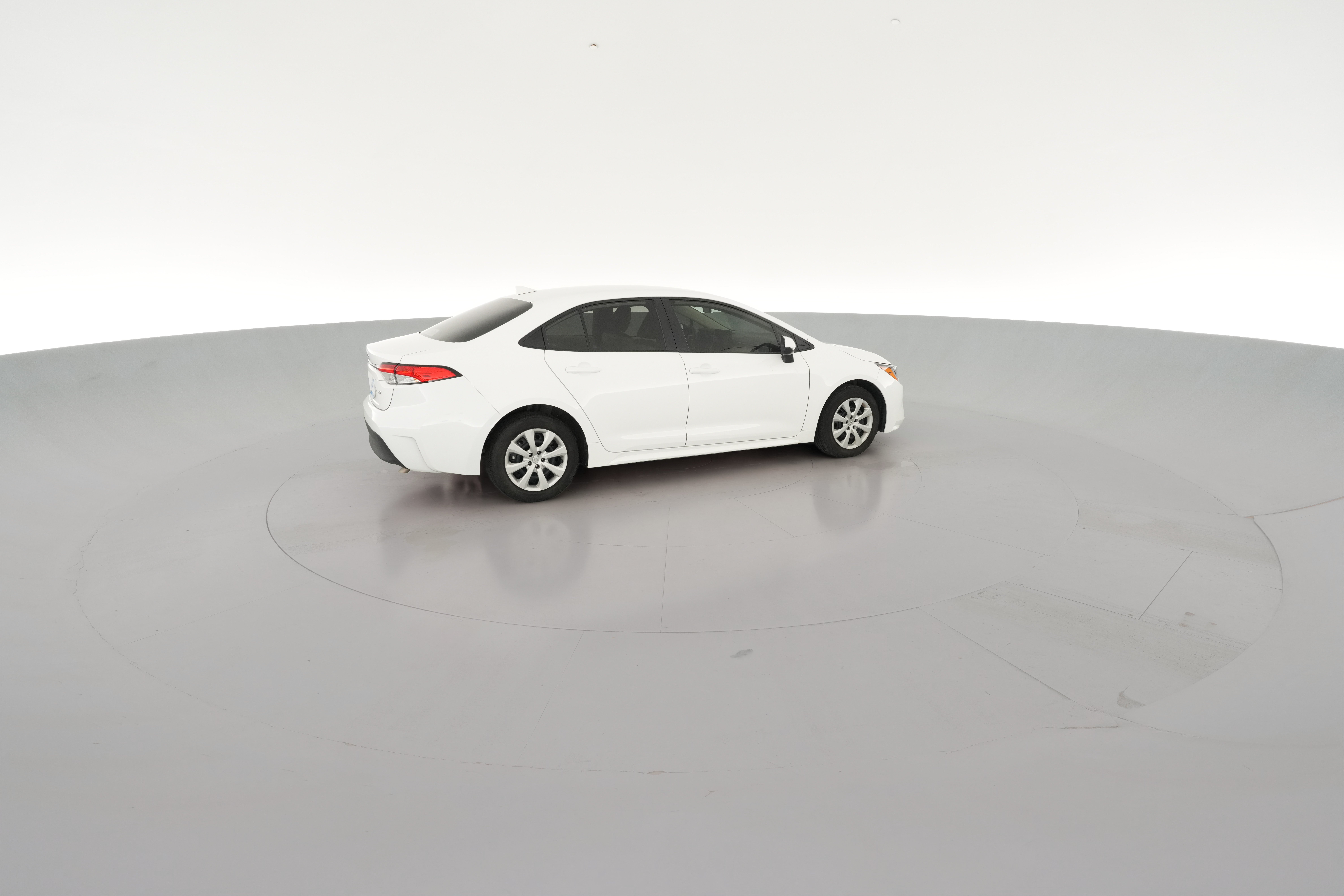 2025 Toyota Corolla LE - Photo 31