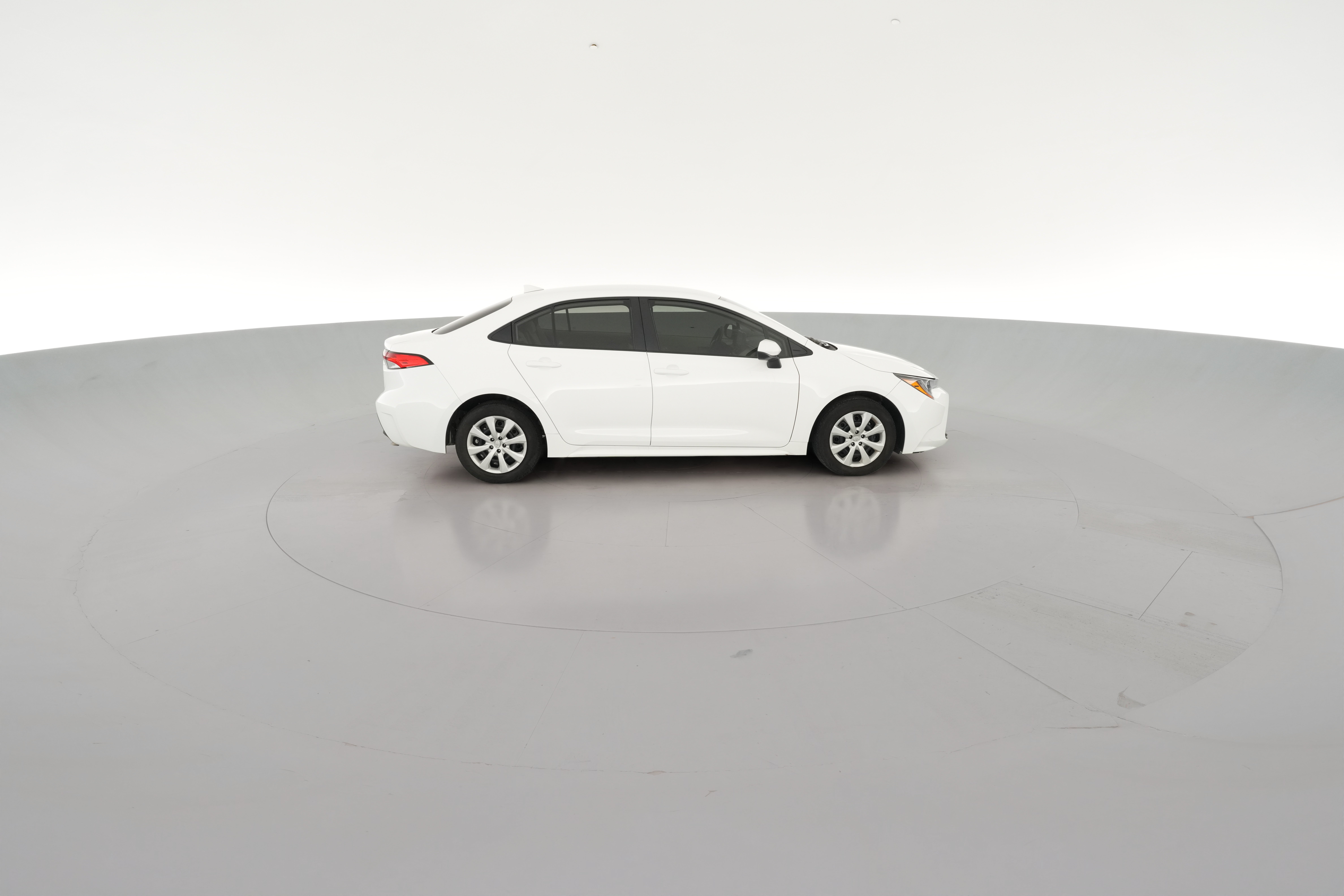 2025 Toyota Corolla LE - Photo 32