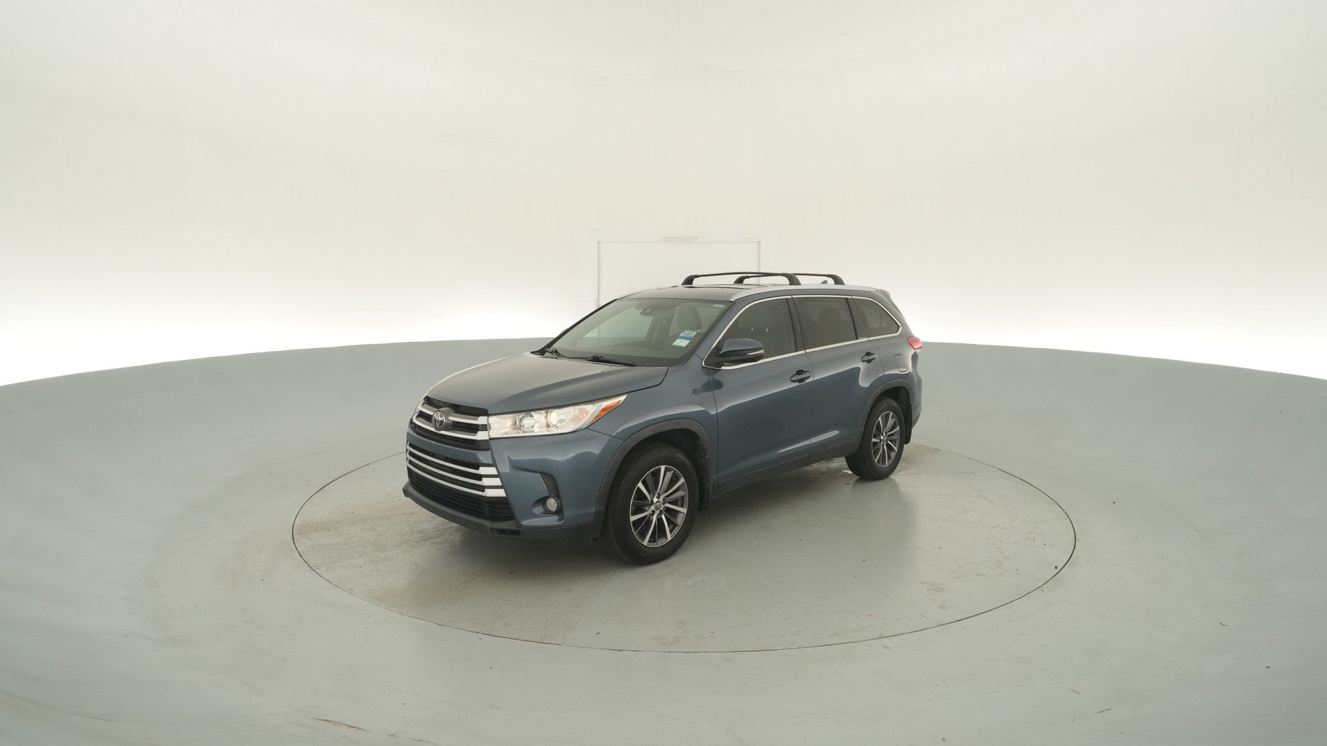 2019 Toyota Highlander vehicle photo