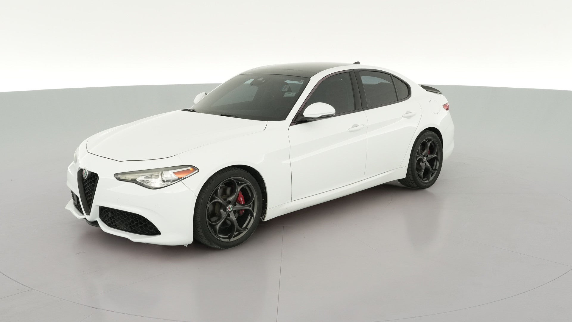 2019 Alfa Romeo Giulia vehicle photo