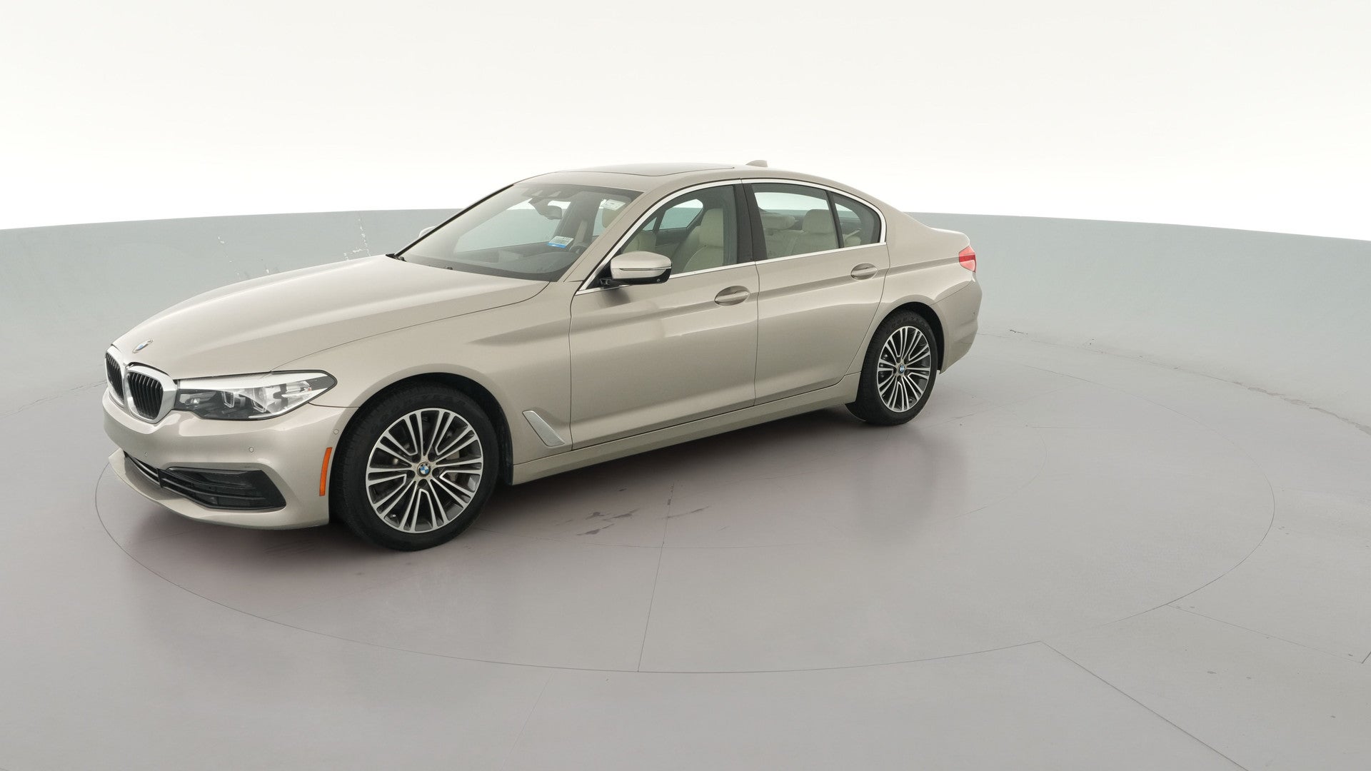 2019 BMW 5 Series vehicle photo