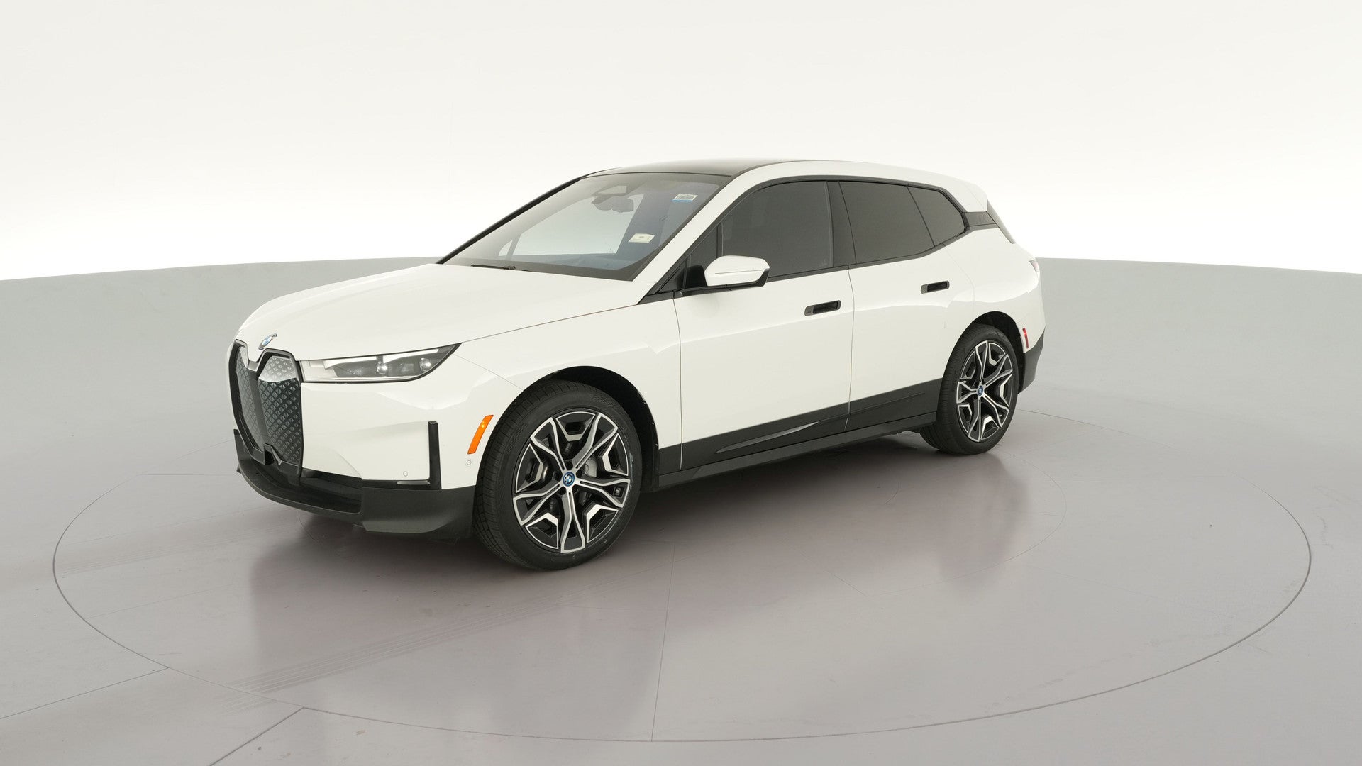 2024 BMW iX vehicle photo