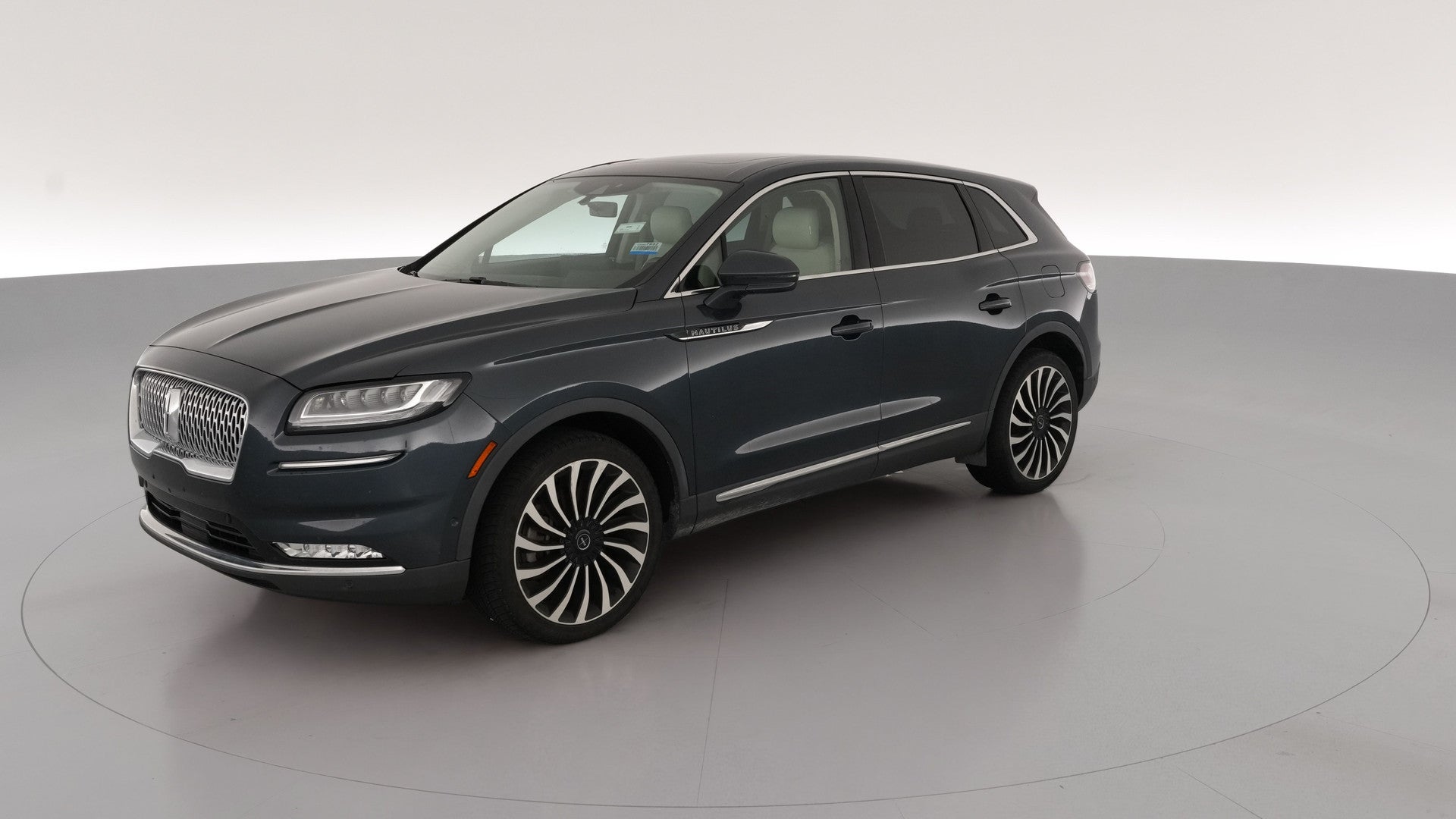 2021 Lincoln Nautilus vehicle photo
