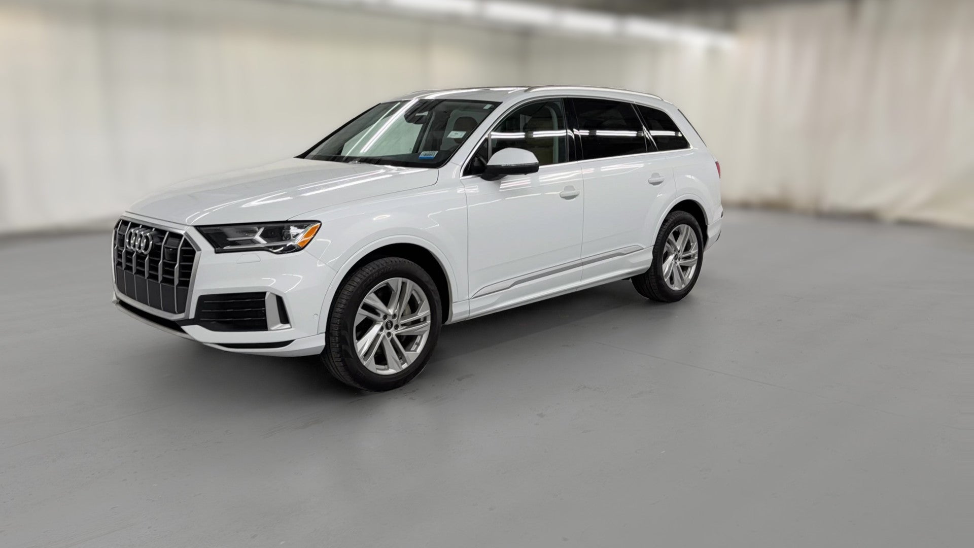 2024 Audi Q7 vehicle photo