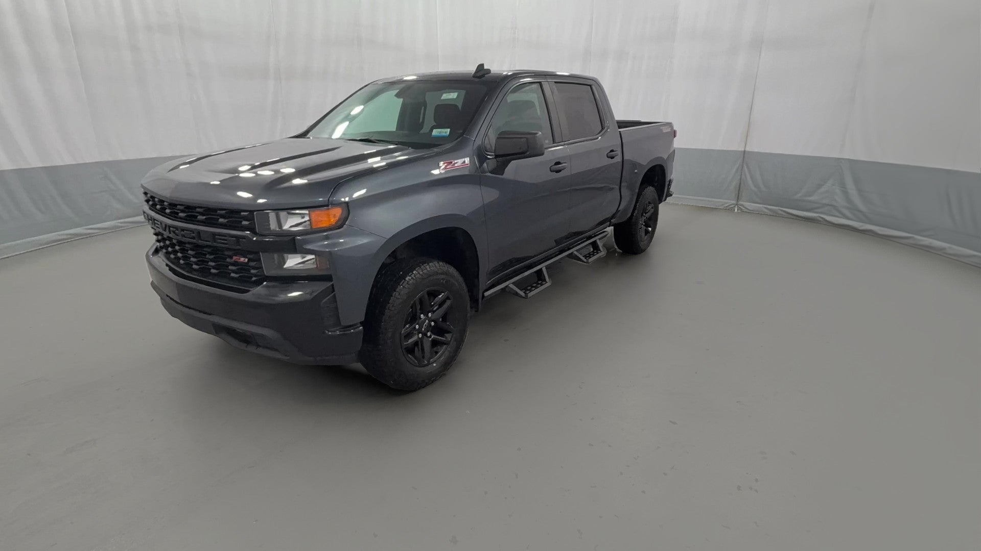 2020 Chevrolet Silverado 1500 Crew Cab vehicle photo