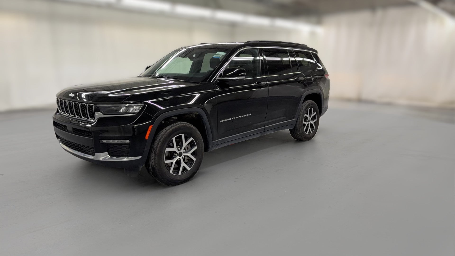 2025 Jeep Grand Cherokee L vehicle photo
