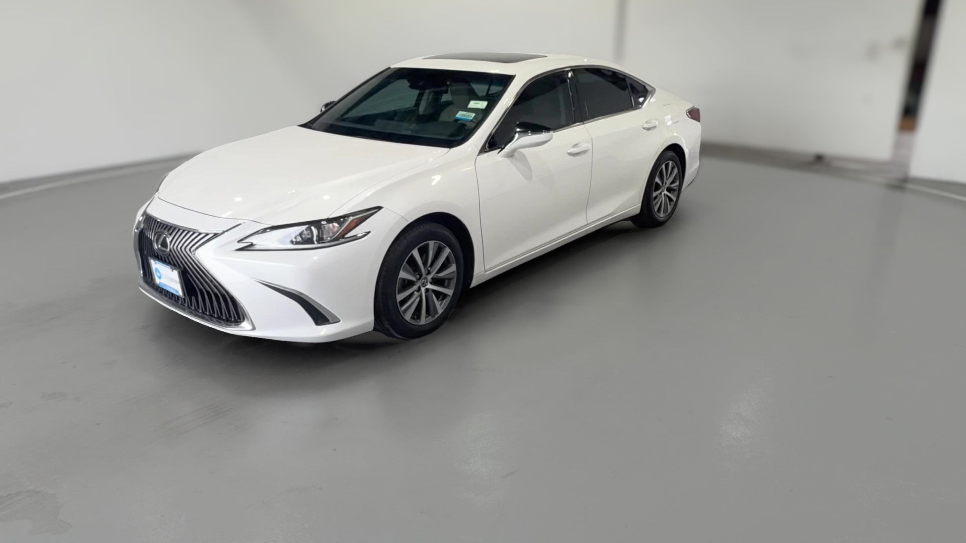 2020 Lexus ES vehicle photo