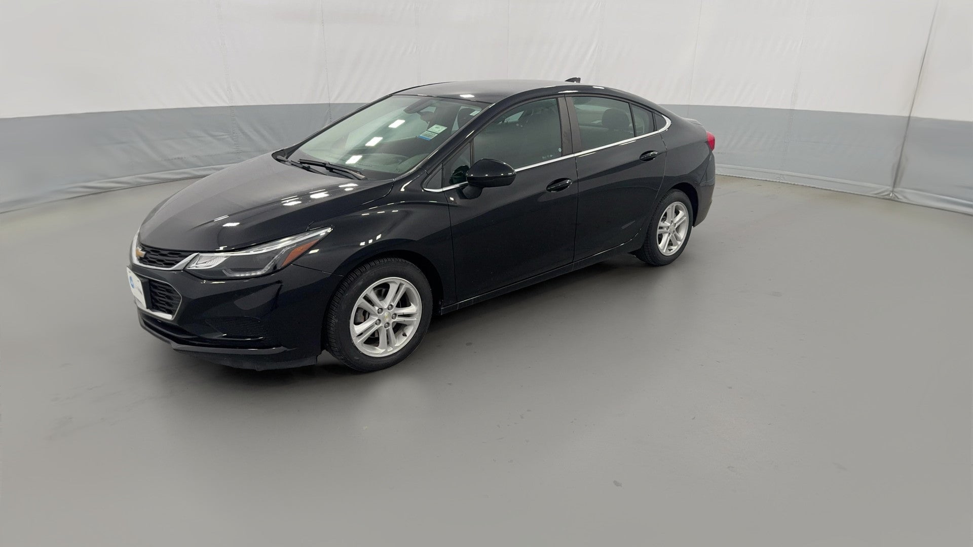 2018 Chevrolet Cruze vehicle photo