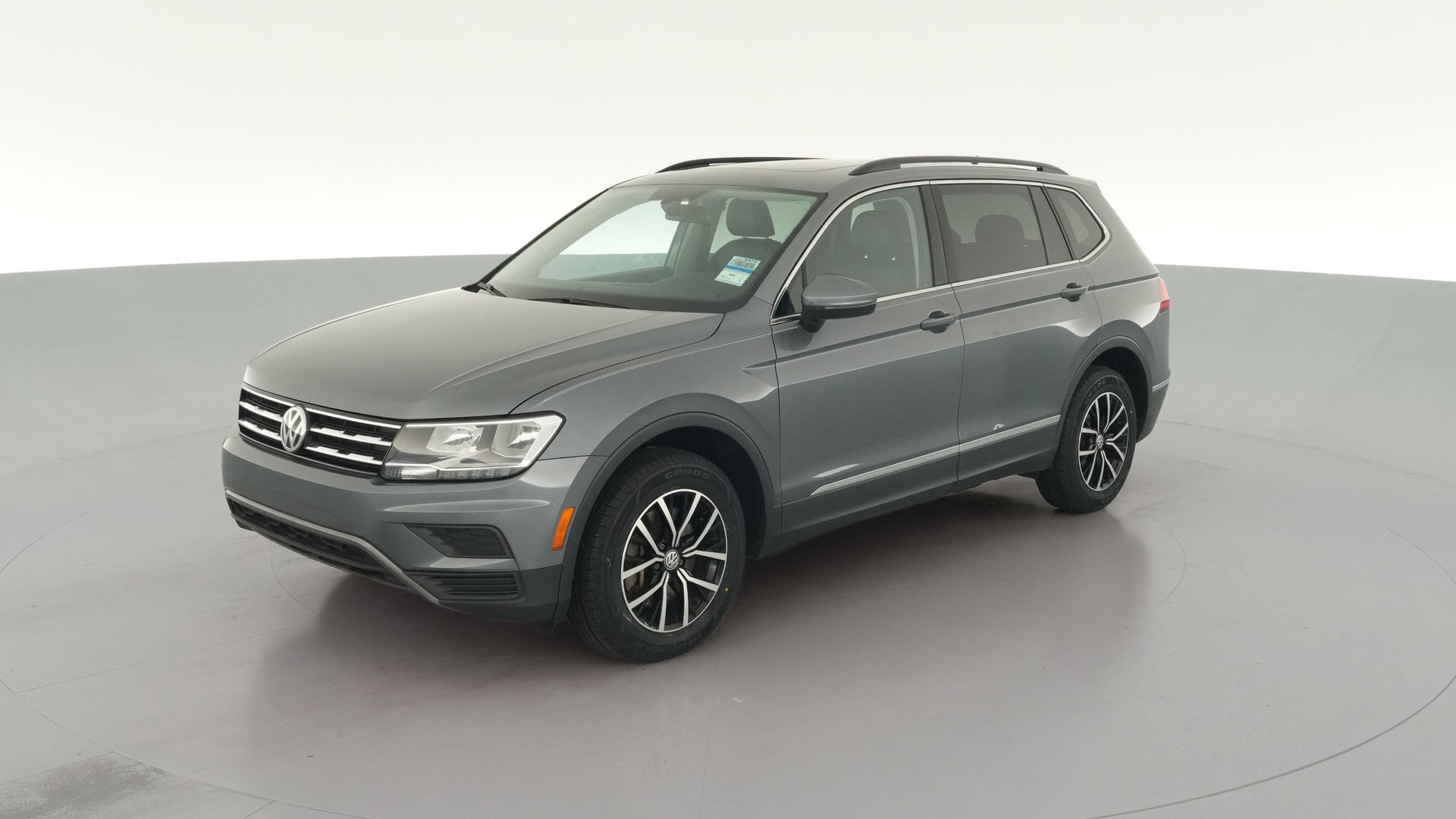 2021 Volkswagen Tiguan vehicle photo