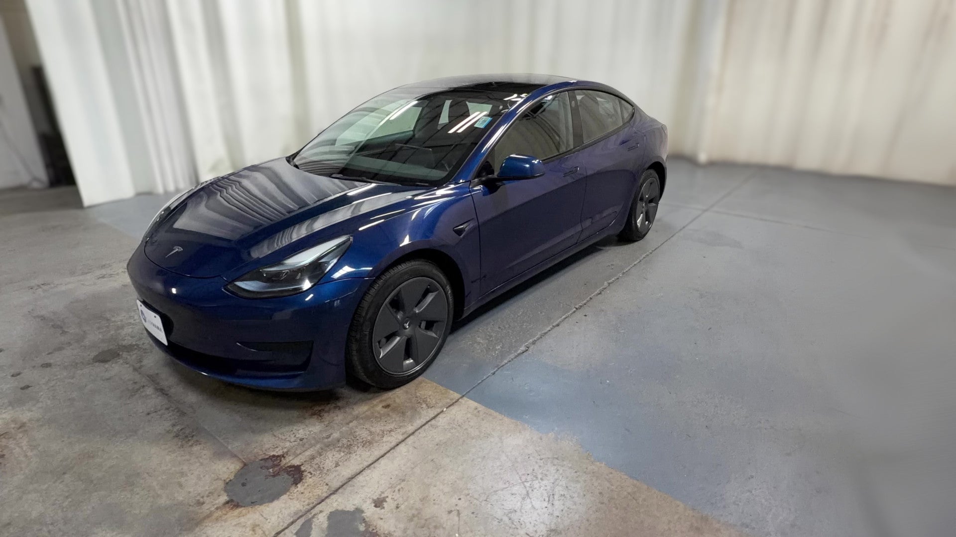 2022 Tesla Model 3 vehicle photo