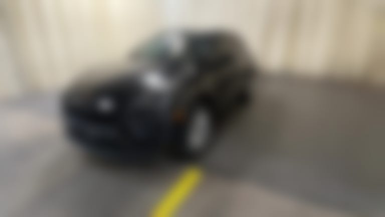 2022 Porsche Macan vehicle photo