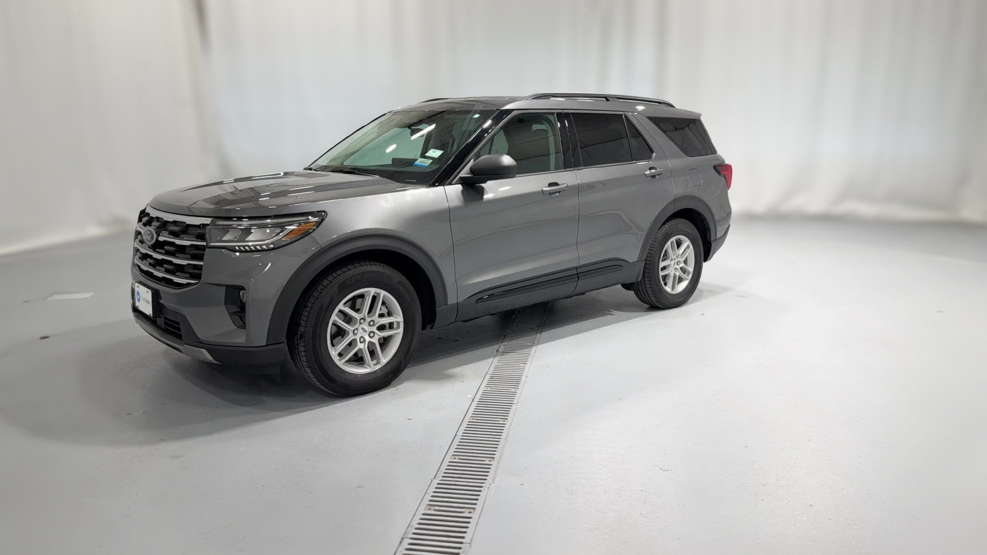2026 Ford Explorer vehicle photo