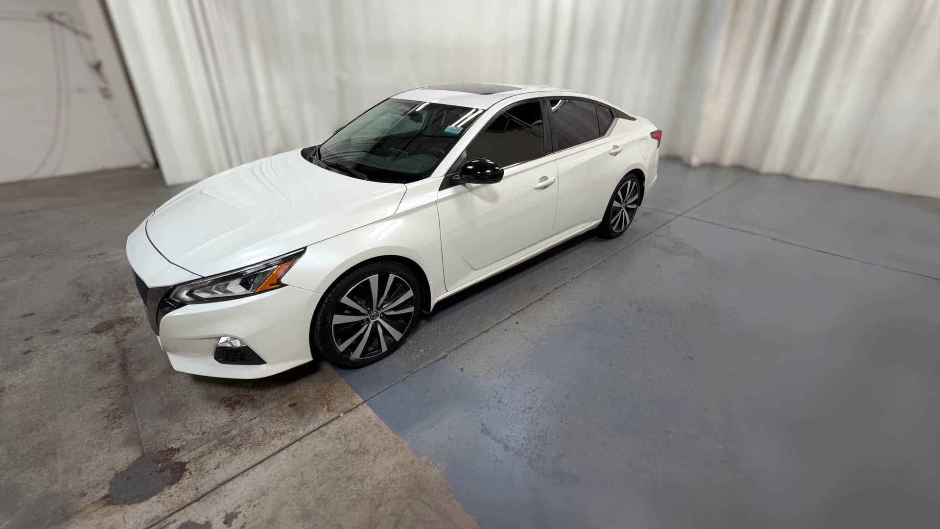 2019 Nissan Altima vehicle photo