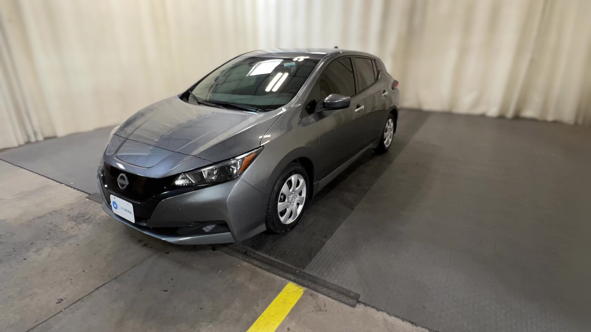 2025 Nissan LEAF vehicle photo