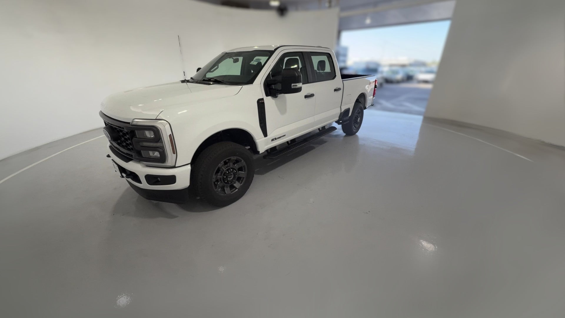 2024 Ford F250 Super Duty Crew Cab vehicle photo
