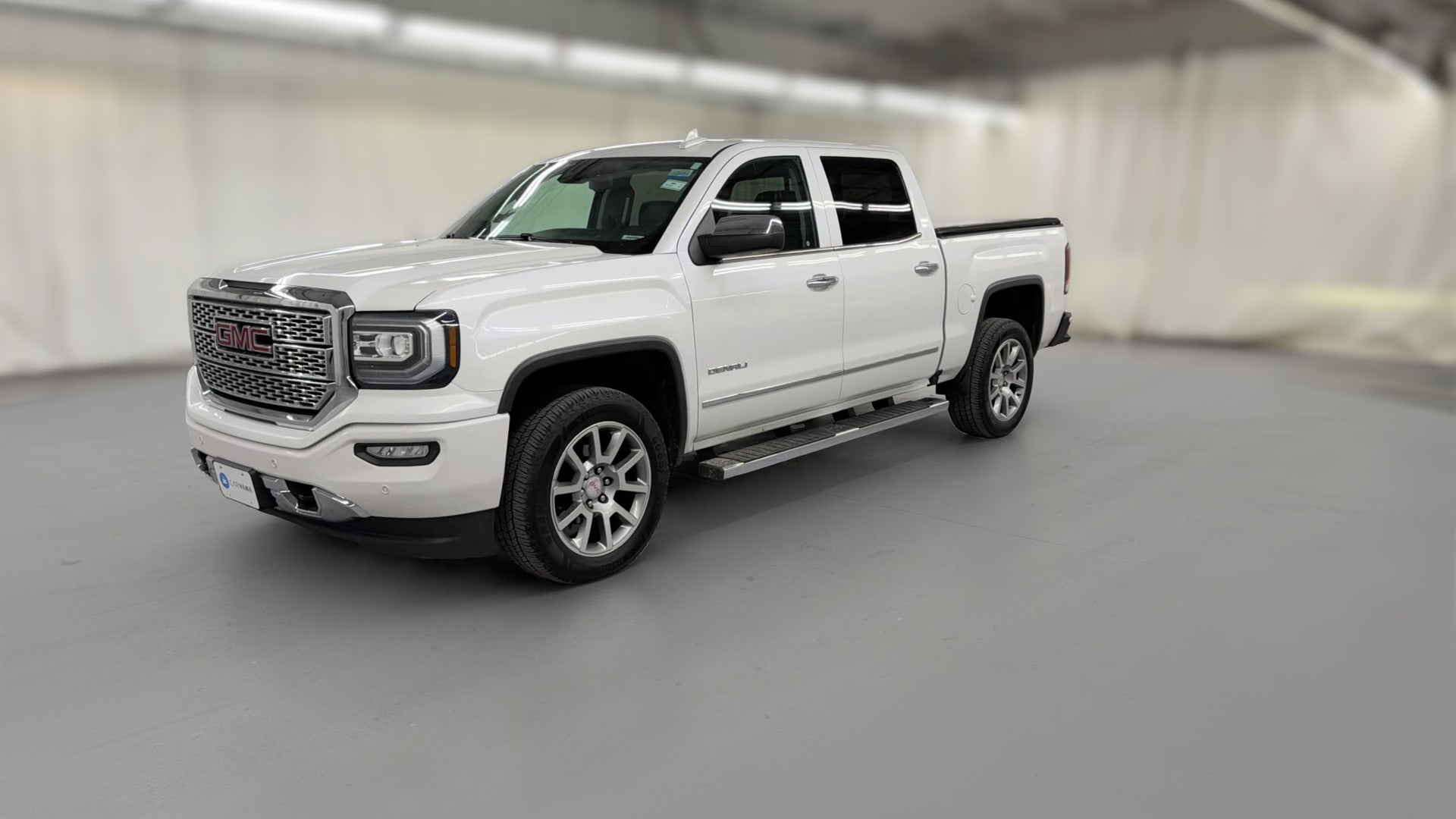 2017 GMC Sierra 1500 Crew Cab vehicle photo
